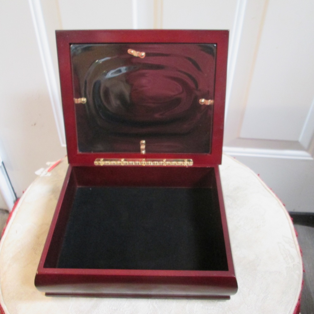 New Elizabeth Taylor Keepsake New Elizabeth Taylor Keepsake